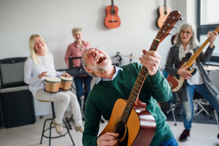 cours de guitare pour seniors 